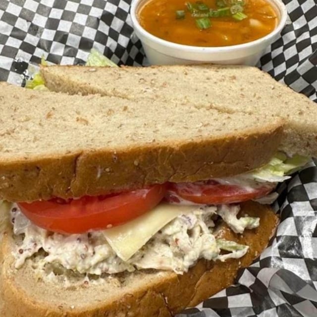 CHICKEN SALAD SAND.