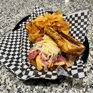 REUBEN SANDWICH